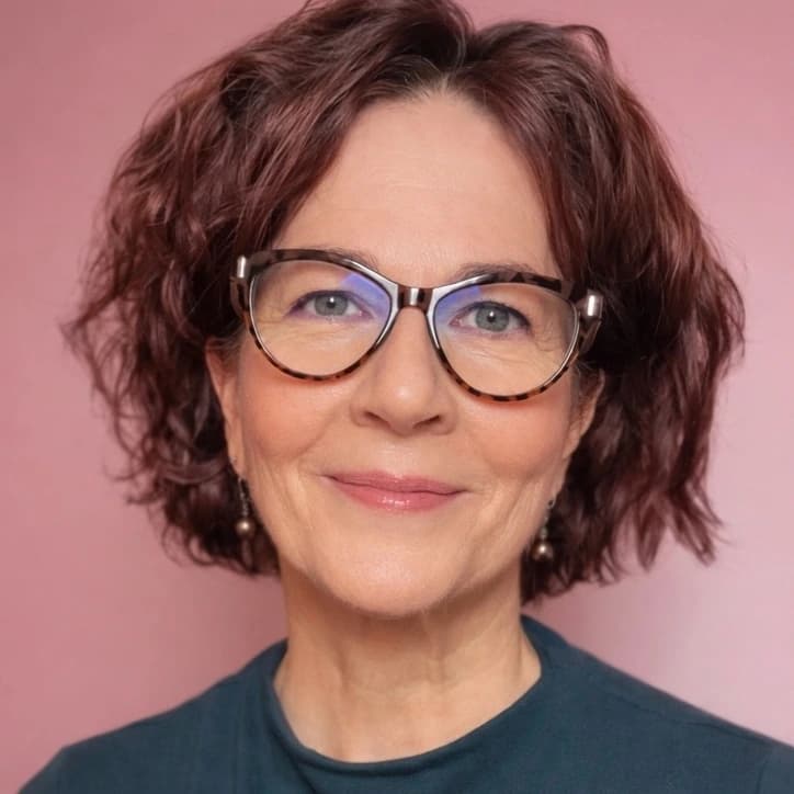 Corinna K - Esthetician